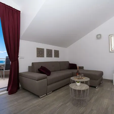 阿纳斯塔西娅公寓 特罗吉尔