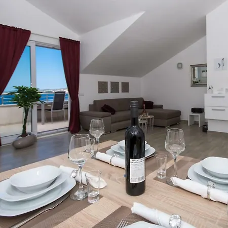 阿纳斯塔西娅公寓 特罗吉尔